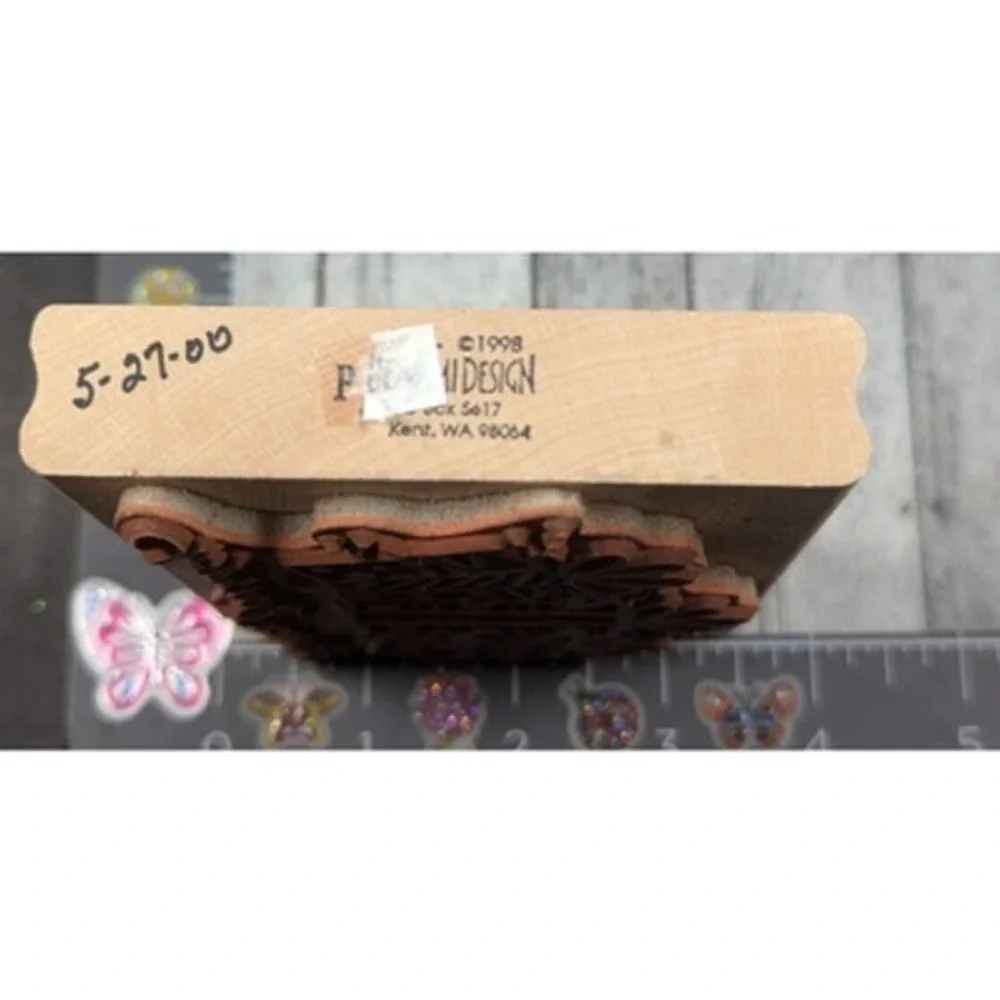 Denami Design Happy Birthday Gifts Presents 1998 Rubber Stamp Wood #E10